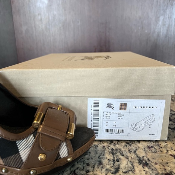 Authentic- Burberry platform open toe sling backs pumps - Picture 2 of 4